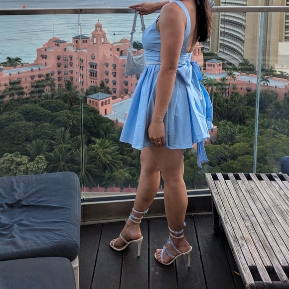 Elegant Blue Dress - Picture 3 of 3